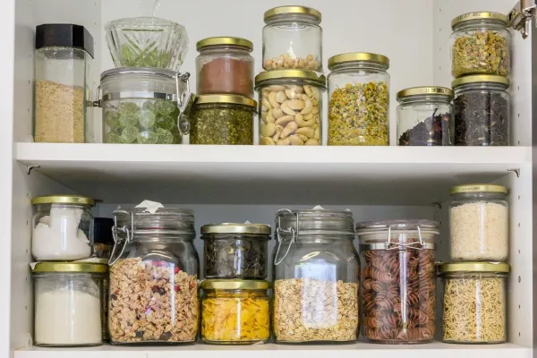 pantry-6033796_1280.jpg